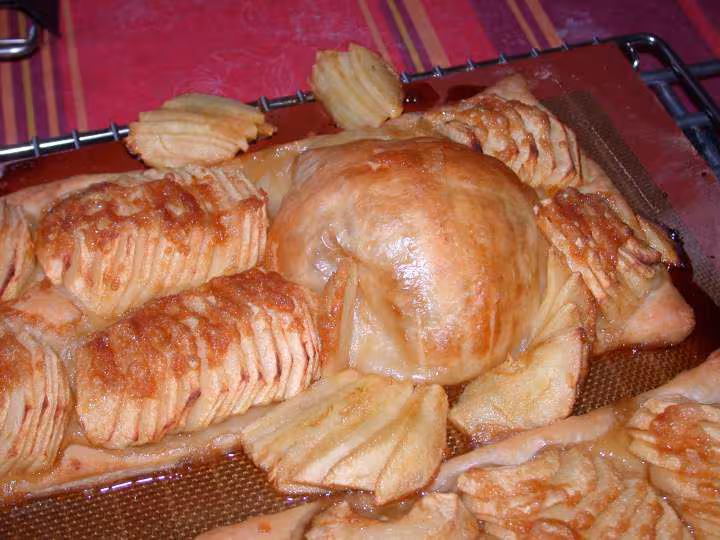 Un ballon dans la tarte aux pommes