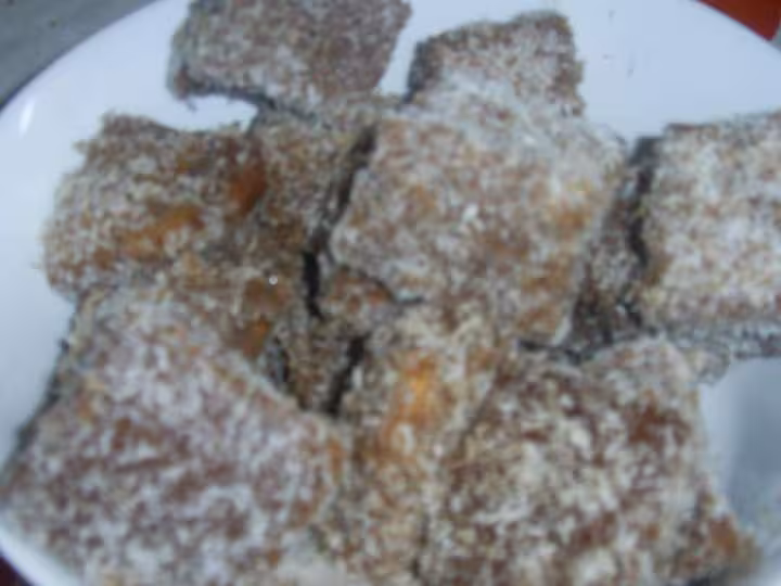 Carre de genoise au chocolat et noix de coco