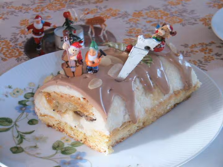 Buche poire amande coupe