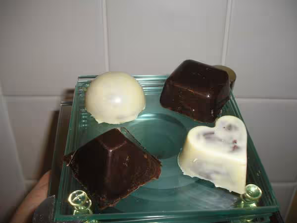 Chocolats pralines blanc et noir