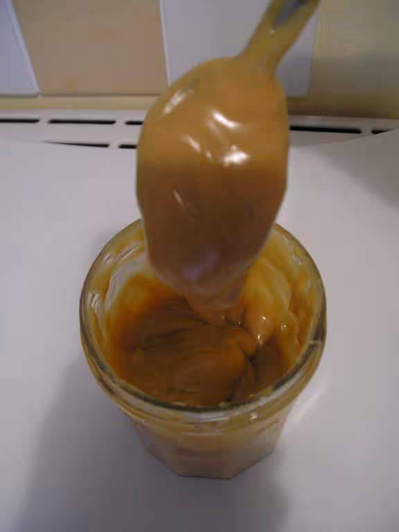Confiture de lait avec lait concentre sucre