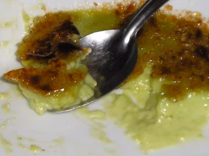 Creme brulee pistache