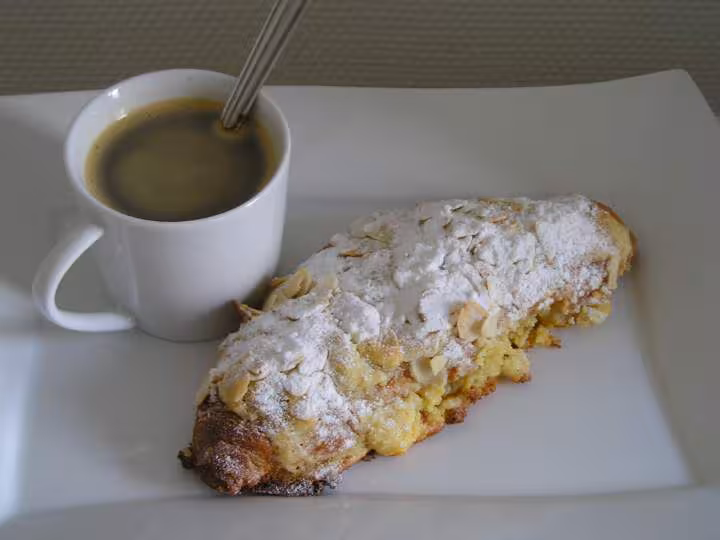 Croissants aux amandes