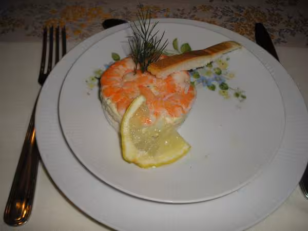 Entremet aux crevettes et beurre aneth coriandre
