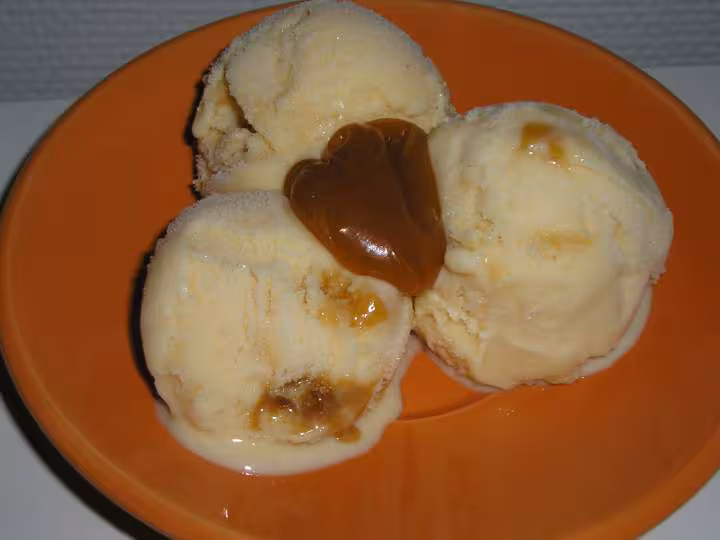 Glace caramel aux morceaux de caramel
