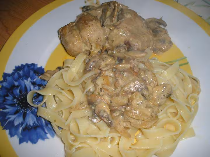 Paupiettes de porc sauce champignons moutarde tagliatelles photos