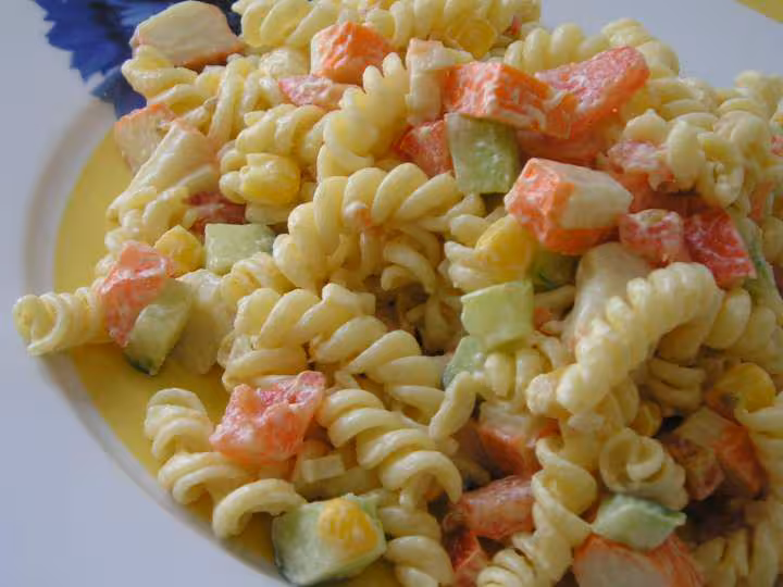 Salade torsades au surimi