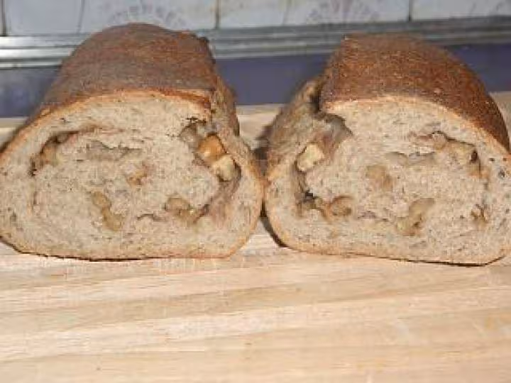 Pain levain seigle et noix la mie