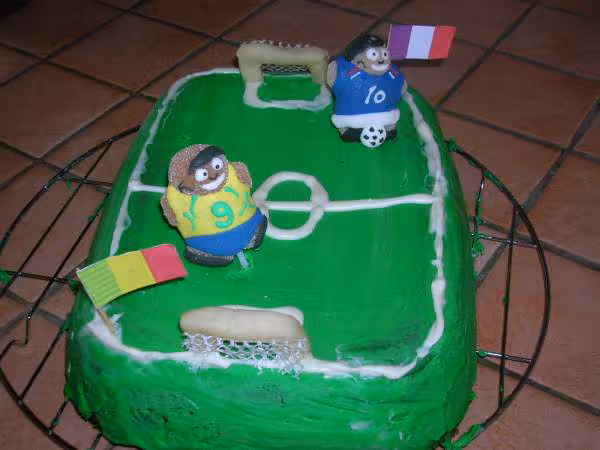 Gateau en terrain de foot