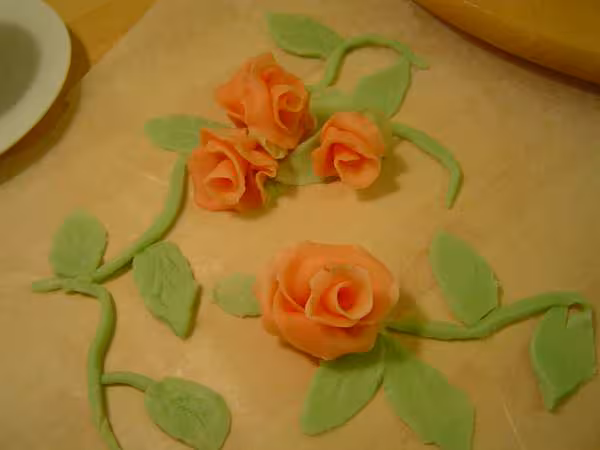 Roses sur mon gateau d anniv vue n 1