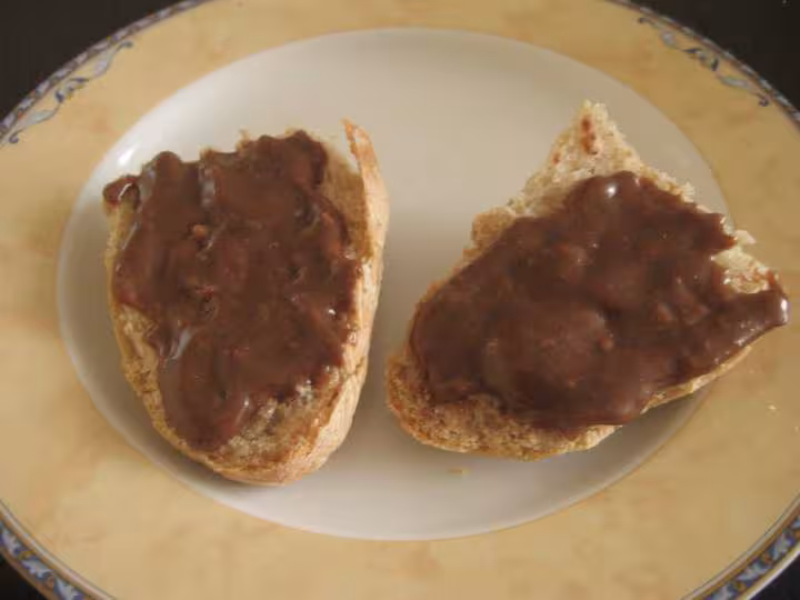Pate a tartiner aux noisettes