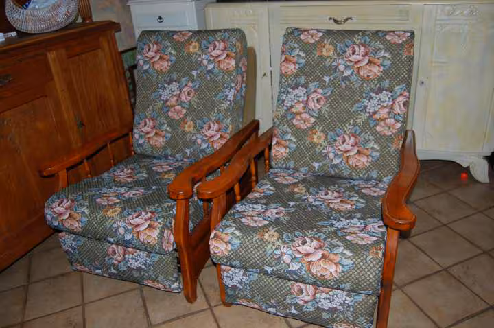 Les fauteuils apres
