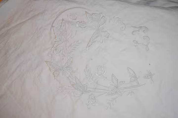 Ma broderie de la nappe mariage