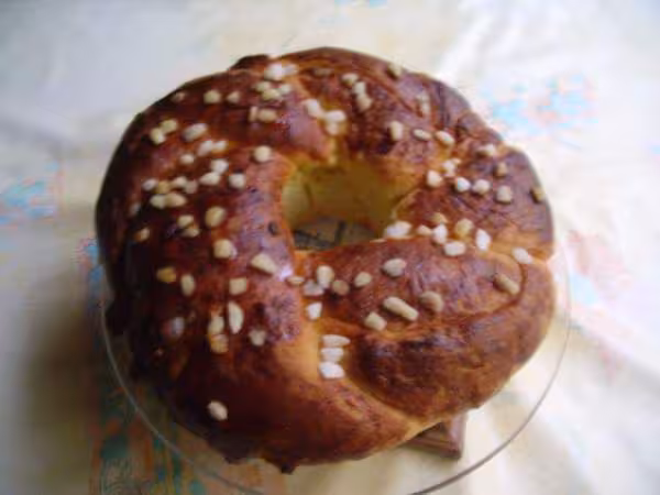 Couronne tressee a la creme d amandes
