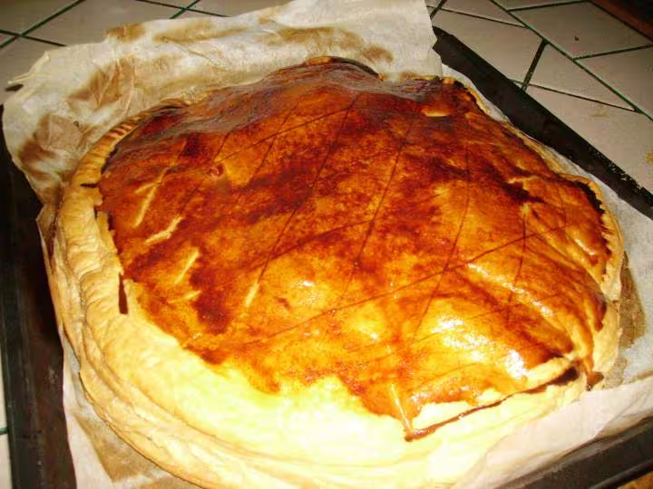 Galette a la creme de frangipane