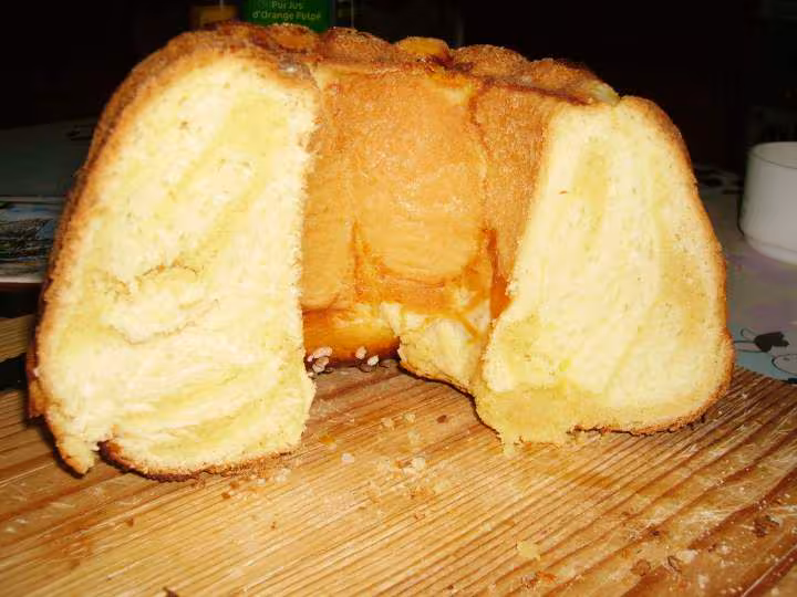 Interieur de la brioche a la frangipane