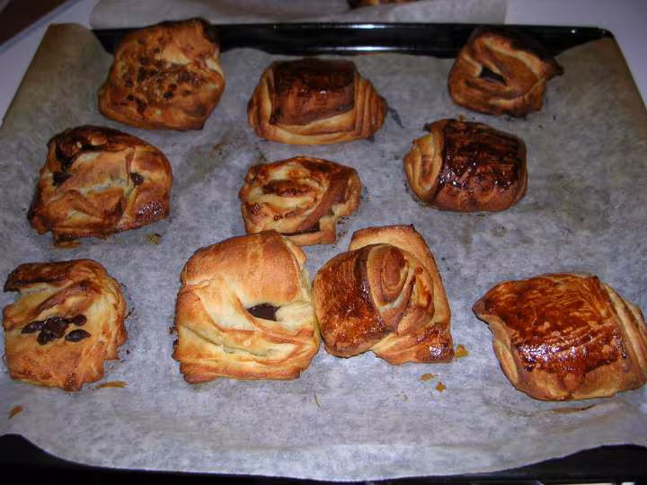 Pains au chocolat pate feuilletee briochee