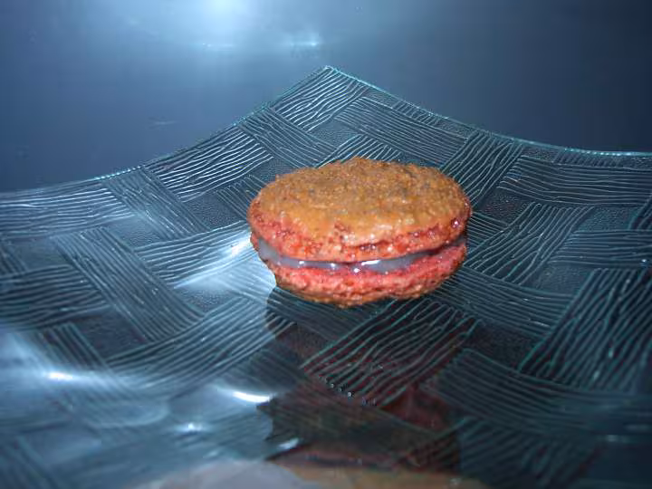 Macaron avec ganache violette