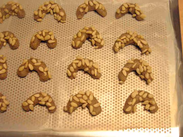 Croissants aux pignons avant cuisson