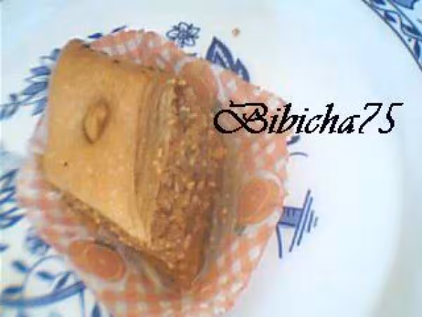 Baklawa aux cacahuetes 1 piece face