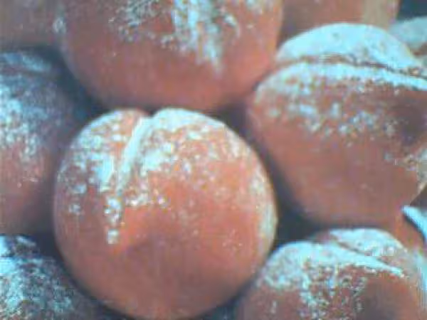 Gateaux peches a la pate d amandes zoom