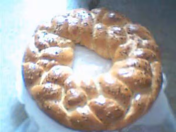 Pain tresse forme de couronne