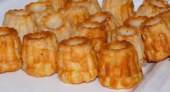Mini canneles jambon fromage ail et fines herbes