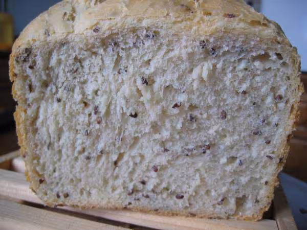 Pain d epeautre t70 et graines de lin mie