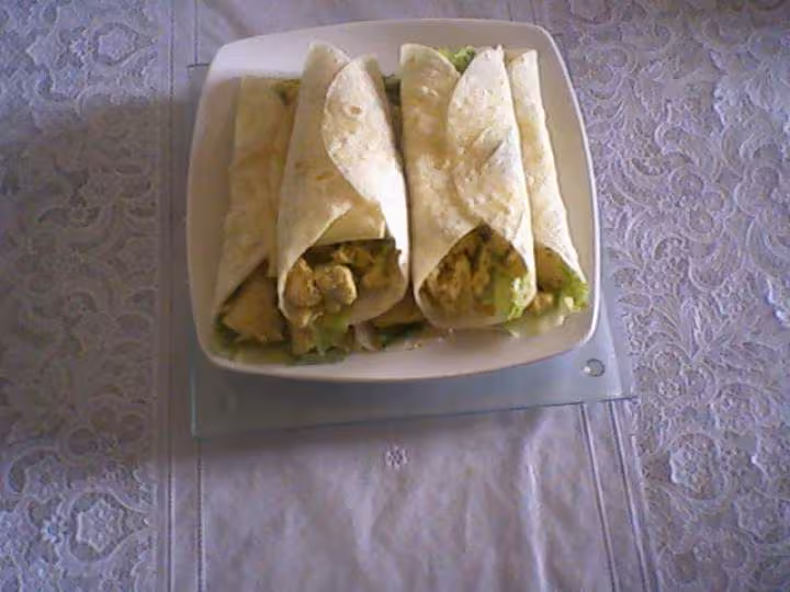 Tortilla au curry et poulet