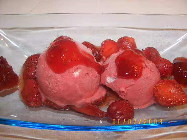 Glace fraise meringue