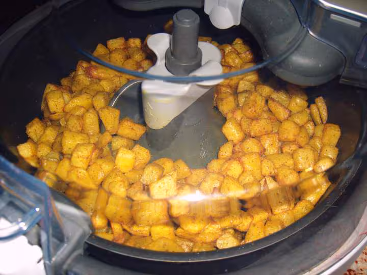 Nouvelle friteuse avec 1 cuillere d huile