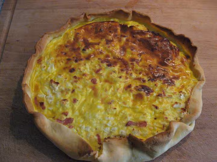 Tarte lardon fumes feta creme
