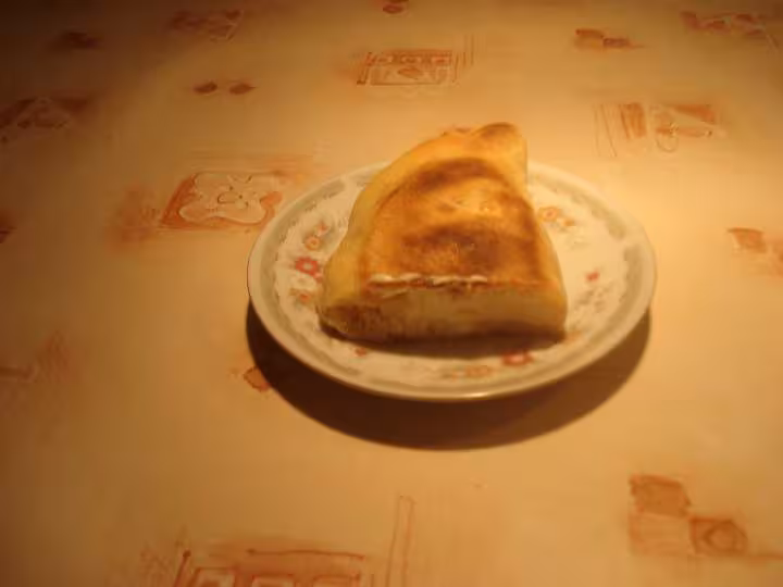Cheese naan