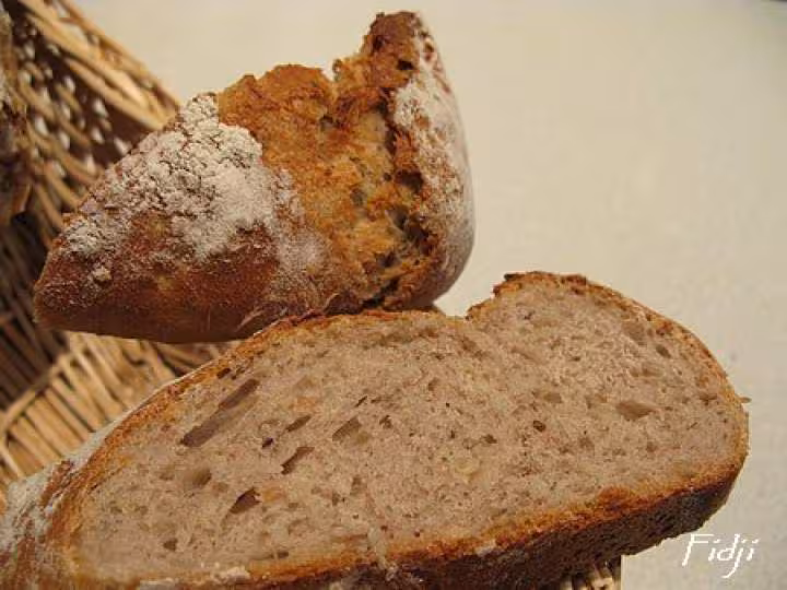 Pain a la chataigne et aux graines