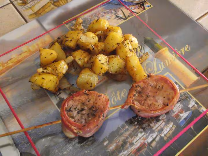 Filet mignon en robe de lard