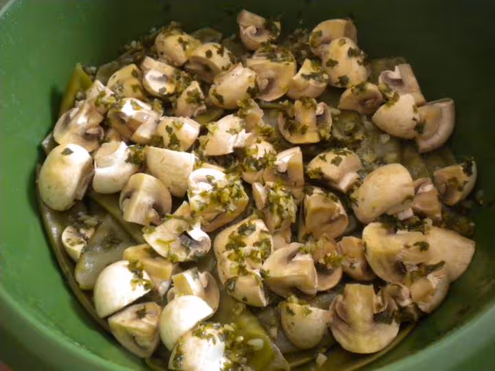 Pois gourmands et champignons