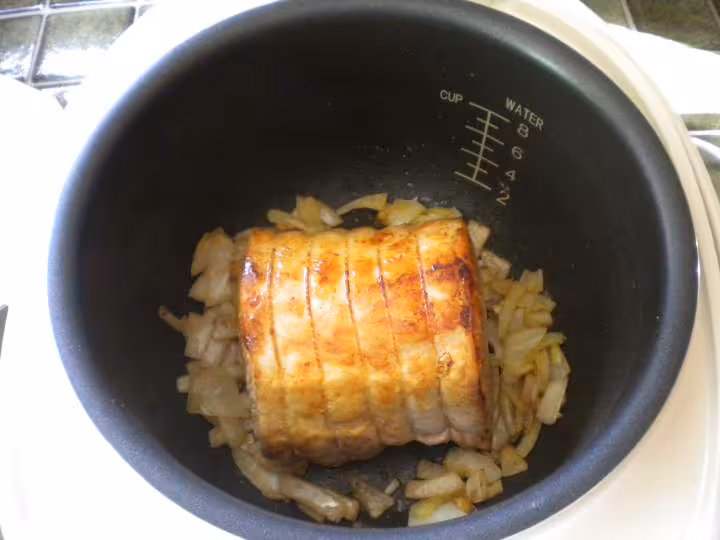 Roti porc champignon pruneaux pommes