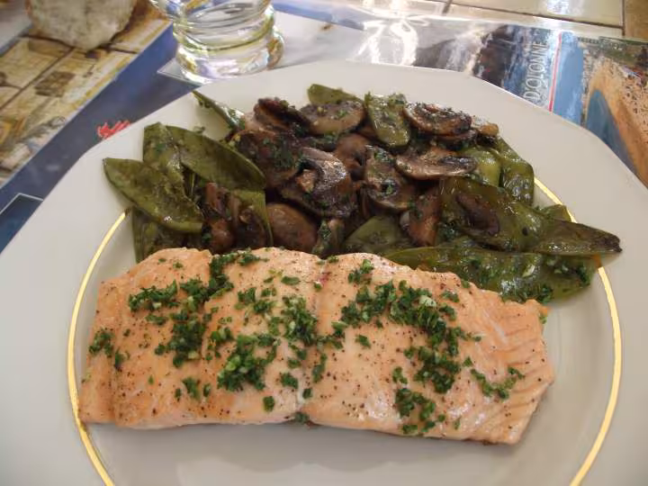 Saumon et champignon aux pois gourmands