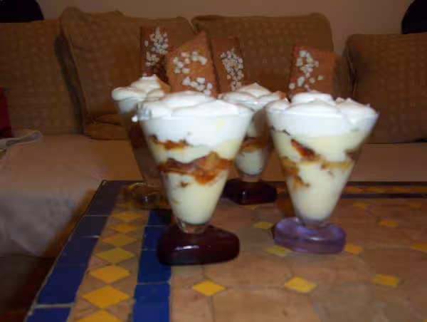 Verrines de pommes a la creme et a la chantilly