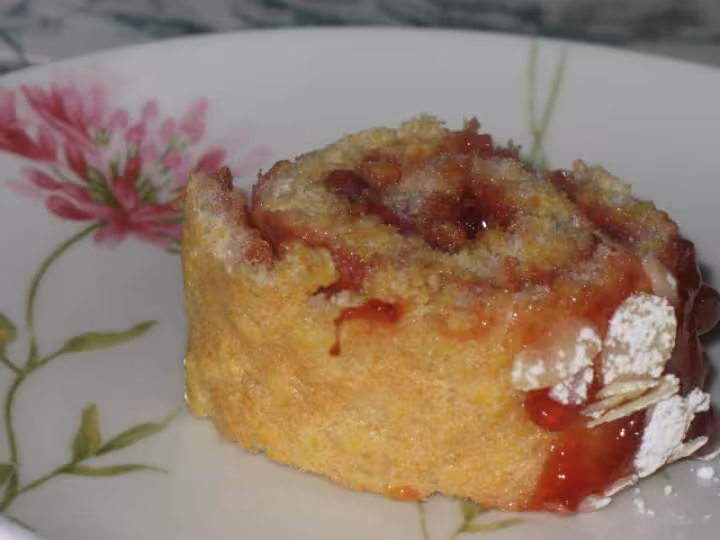 Biscuit roule a la framboise