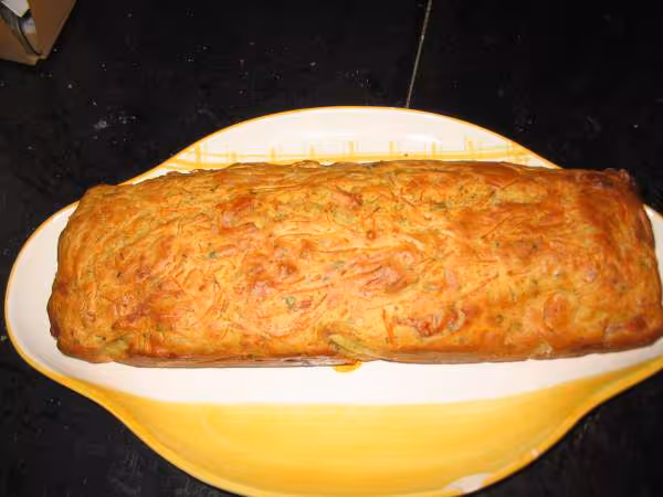 Cake sale carotte lardon