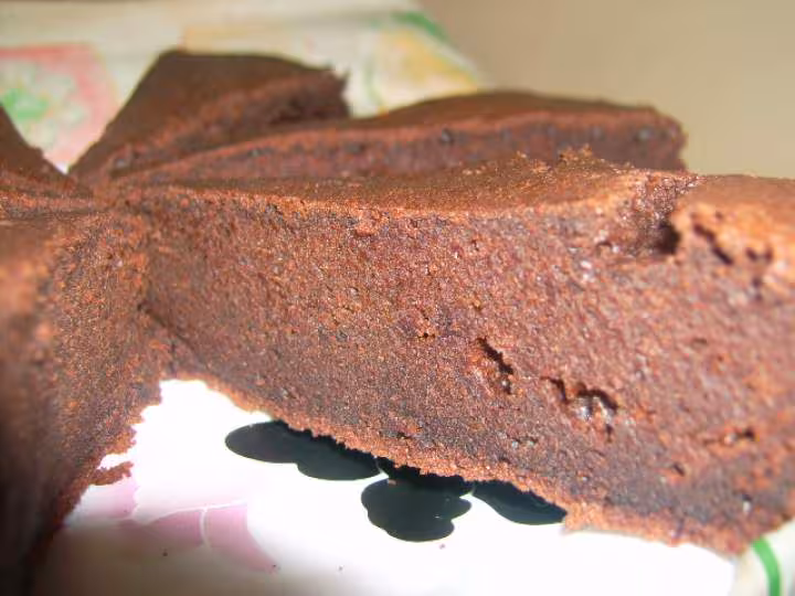 Tranche du gateau au chocolat d avital