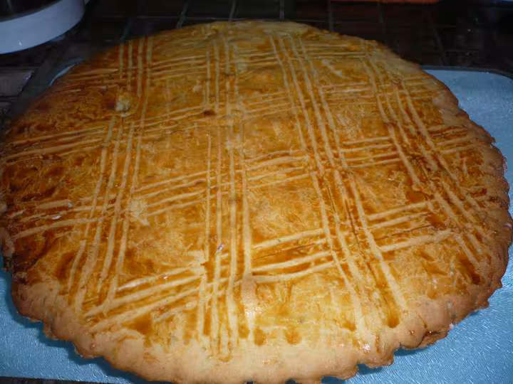 Galette charentaise