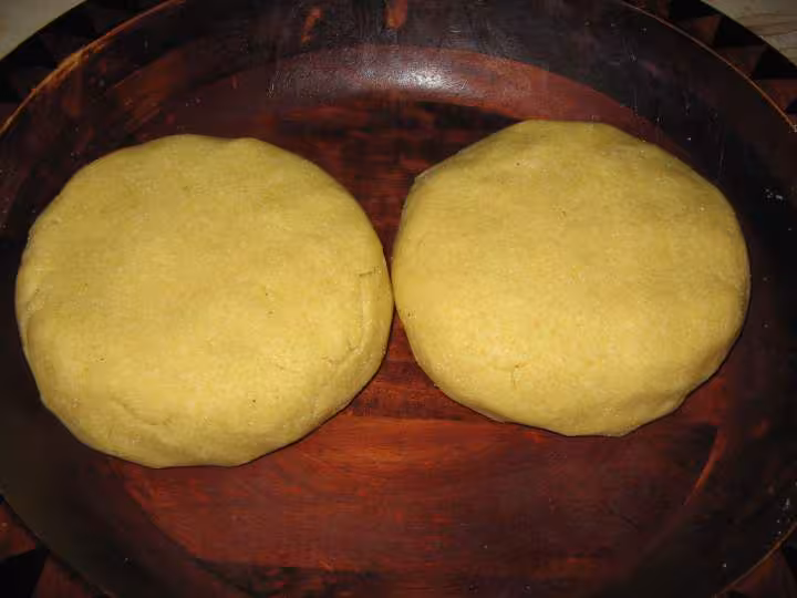 Diviser la pate en deux