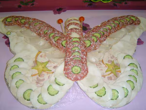 Papillon en charcuterie pour buffet froid
