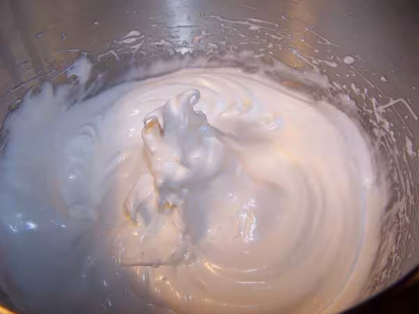 Blancs en neige ferme et brillante pour biscuit