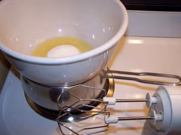 Le bain maire de meringue suisse