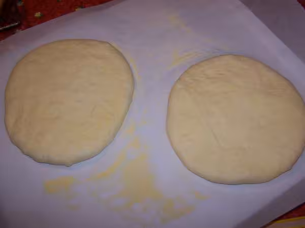 Pain de semoule boules applaties