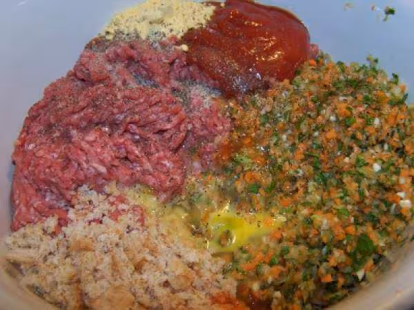 Pain de viande en preparation