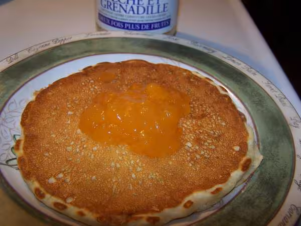Pancakes moi j aime avec la compote de fruits